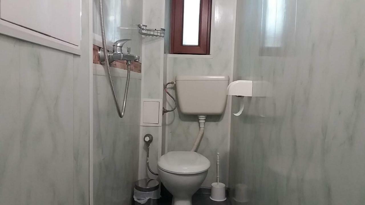 Нощувки Ботеви シュメン エクステリア 写真